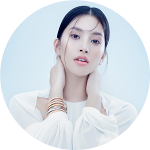 Bà: Nguyễn Thị Thu 